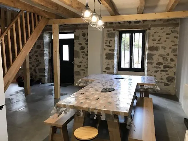 Holiday home Gite Pour Famille Saint-Clement