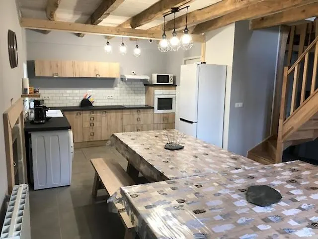 Gite Pour Famille Saint-Clement  Saint-Clement (Cantal)